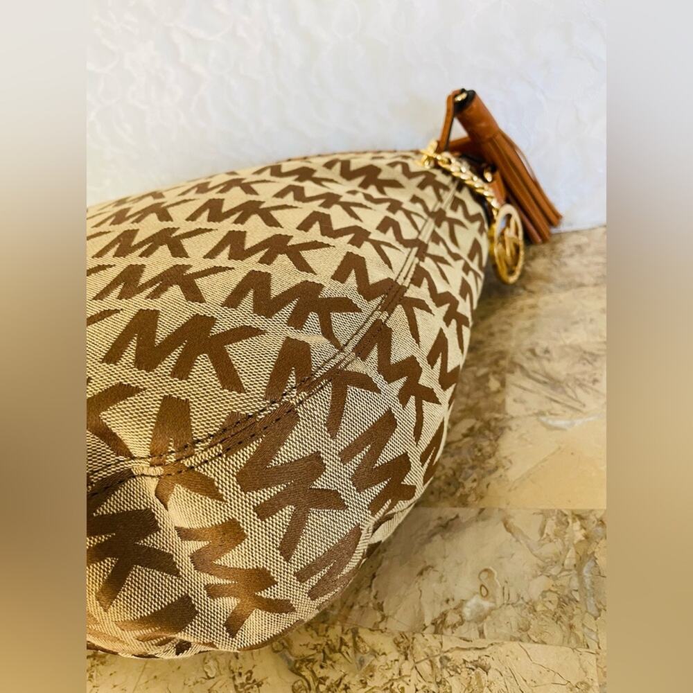 MICHAEL KORS MK logo beige canvas whipstitch ergo hobo shoulder bag - Picture 9 of 10